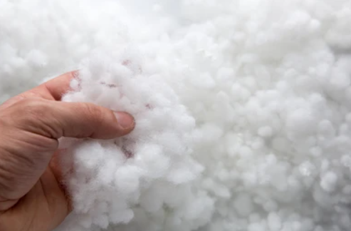 إنتاج ألياف البوليستر من زجاجات البلاستيك من نوع بولي إيثيلين تيرفثالات (PET)